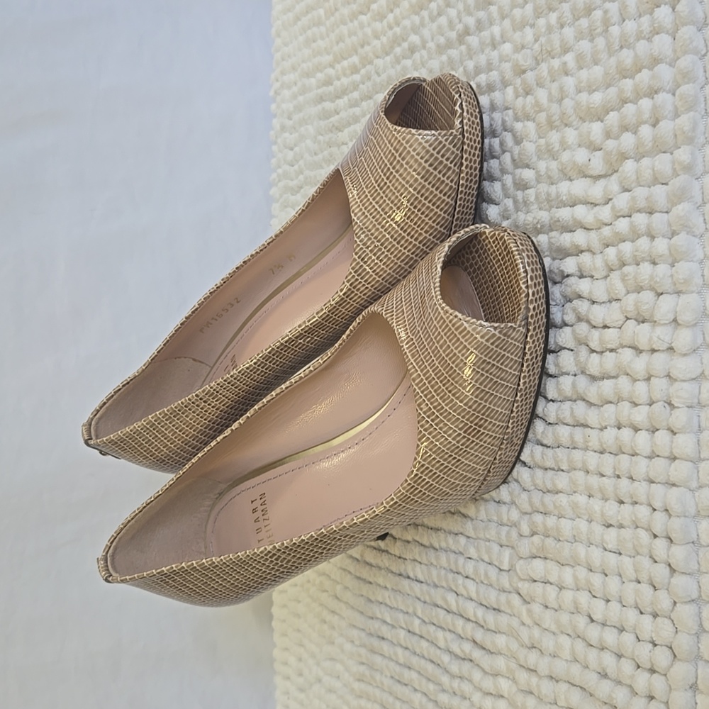 Stuart Weitzman Peep Toe Heels Size 7.5